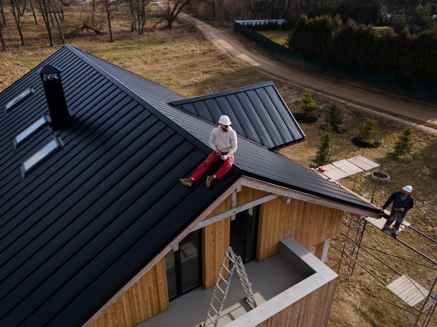 Preventive Roofing Strategies Recommended by Commercial Roofing Companies Near Me