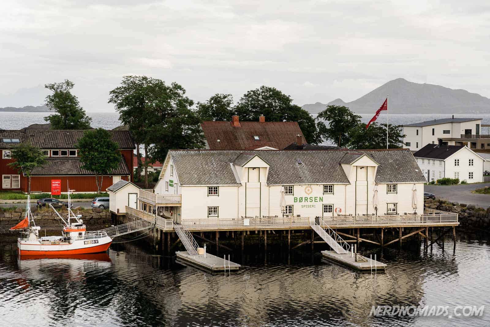 Diy Walking Tour Of The Idyllic Svinoya Island In Svolvaer Lofoten Nerd Nomads