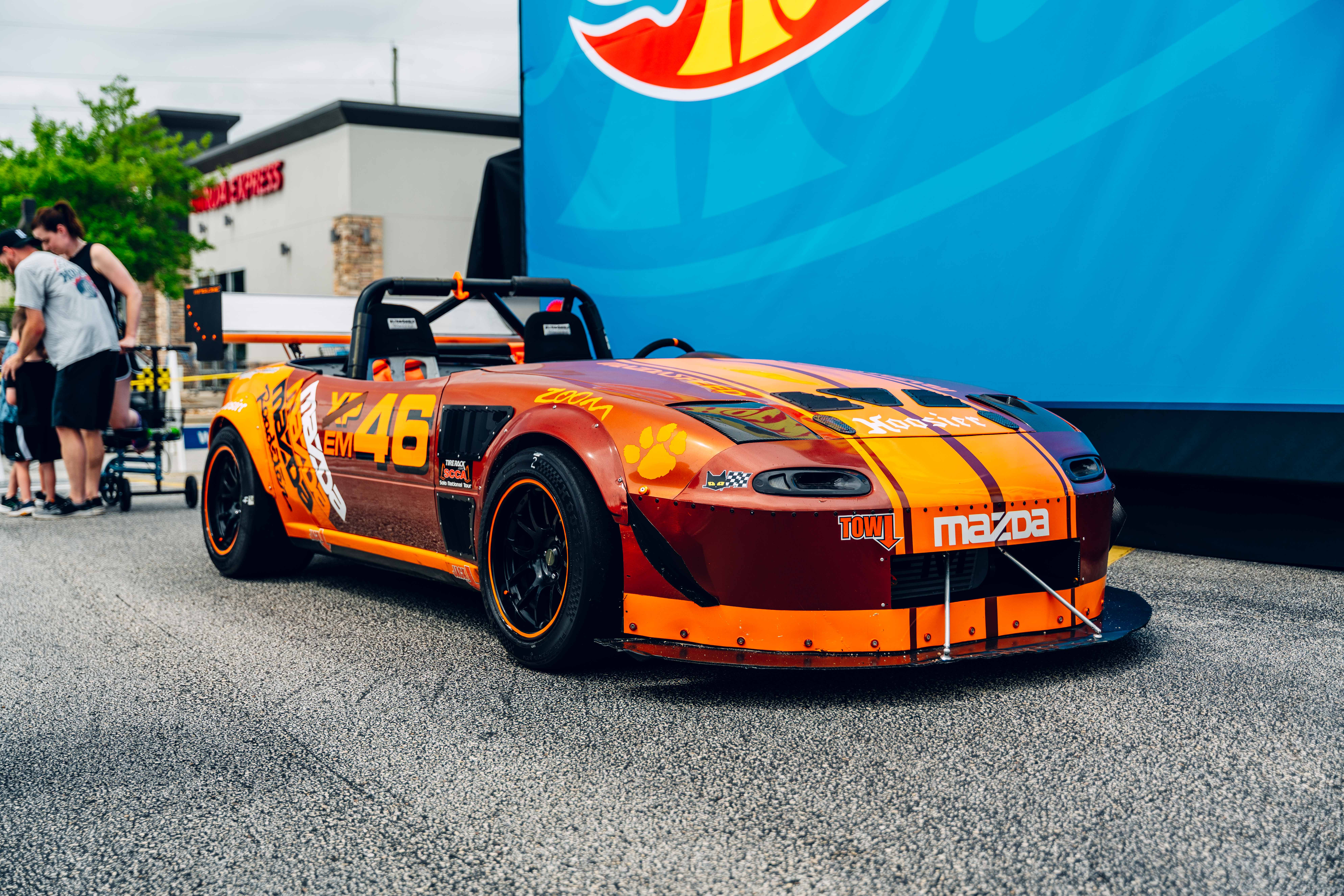 Roadster Pieces” Mazda Miata Crowned Houston Hot Wheels Legends