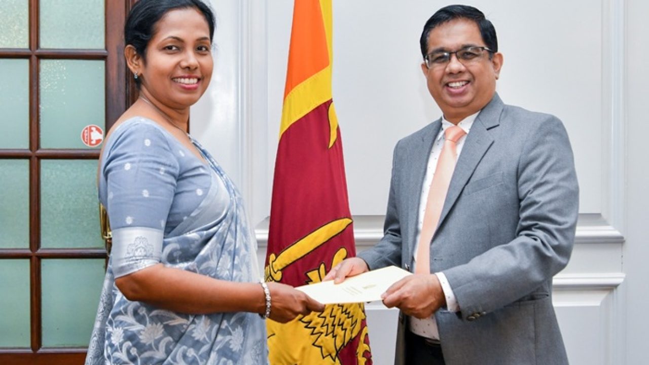 இலங்கை அறிவியல் மற்றும் தொழில்நுட்ப அமைச்சின் புதிய செயலாளர் டாக்டர் ரோஷனி திசாநாயக்க
