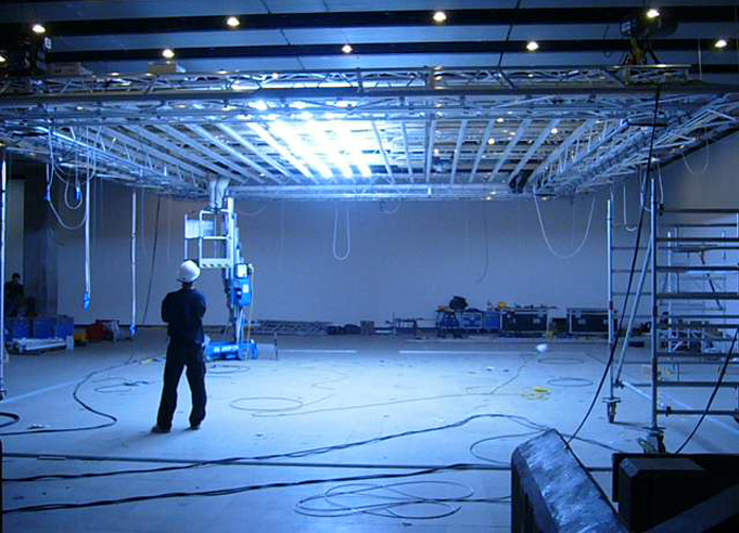 An imbalanced ceiling fan is inefficient, noisy, and even hazardous. Blind Light