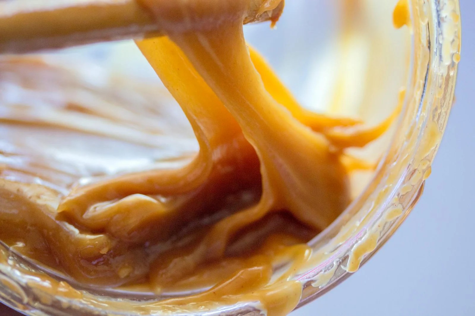 shallow photo of caramel