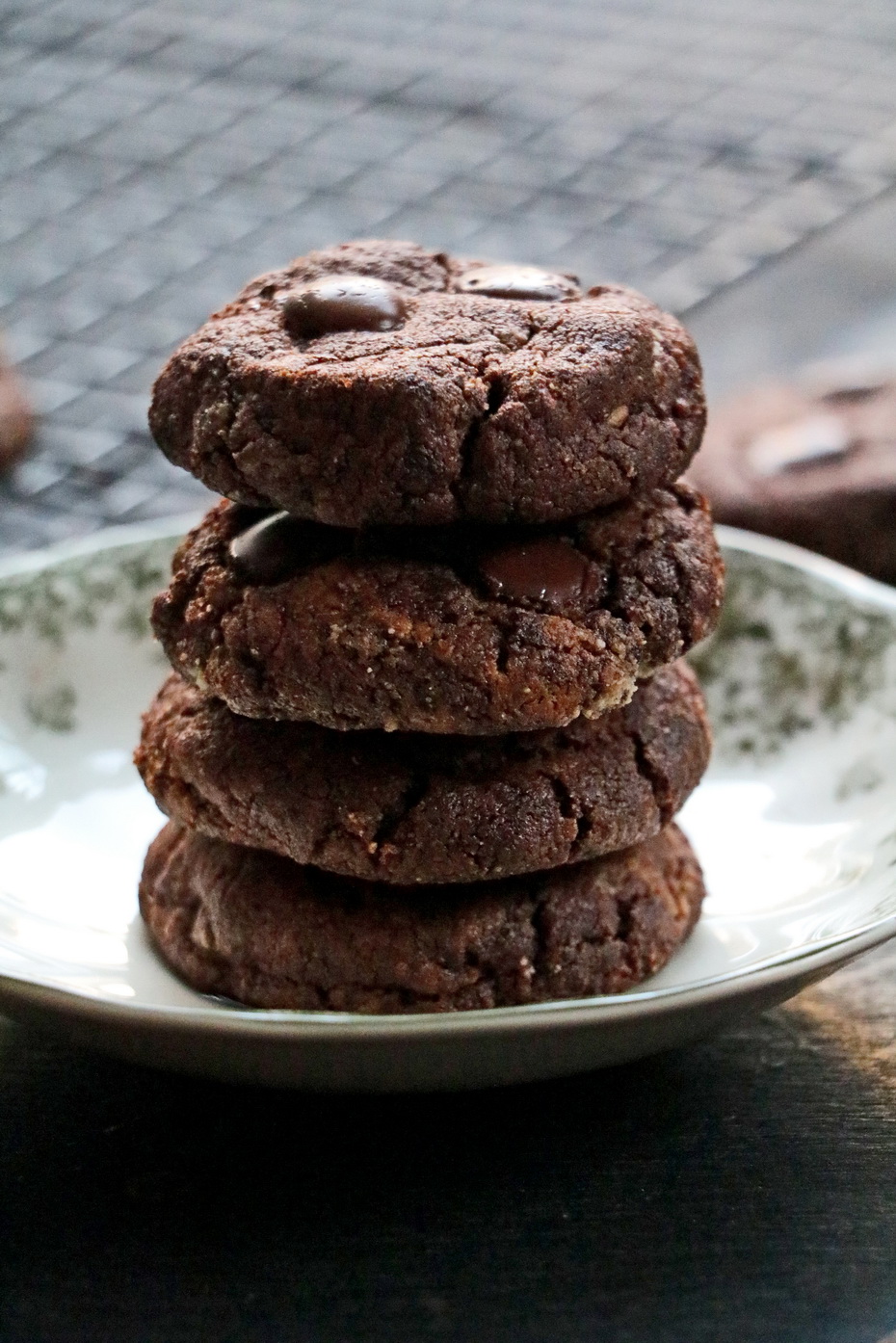 PALEO CHEWY CHOCOLATE PEANUT BUTTER COOKIES Neta Cooks