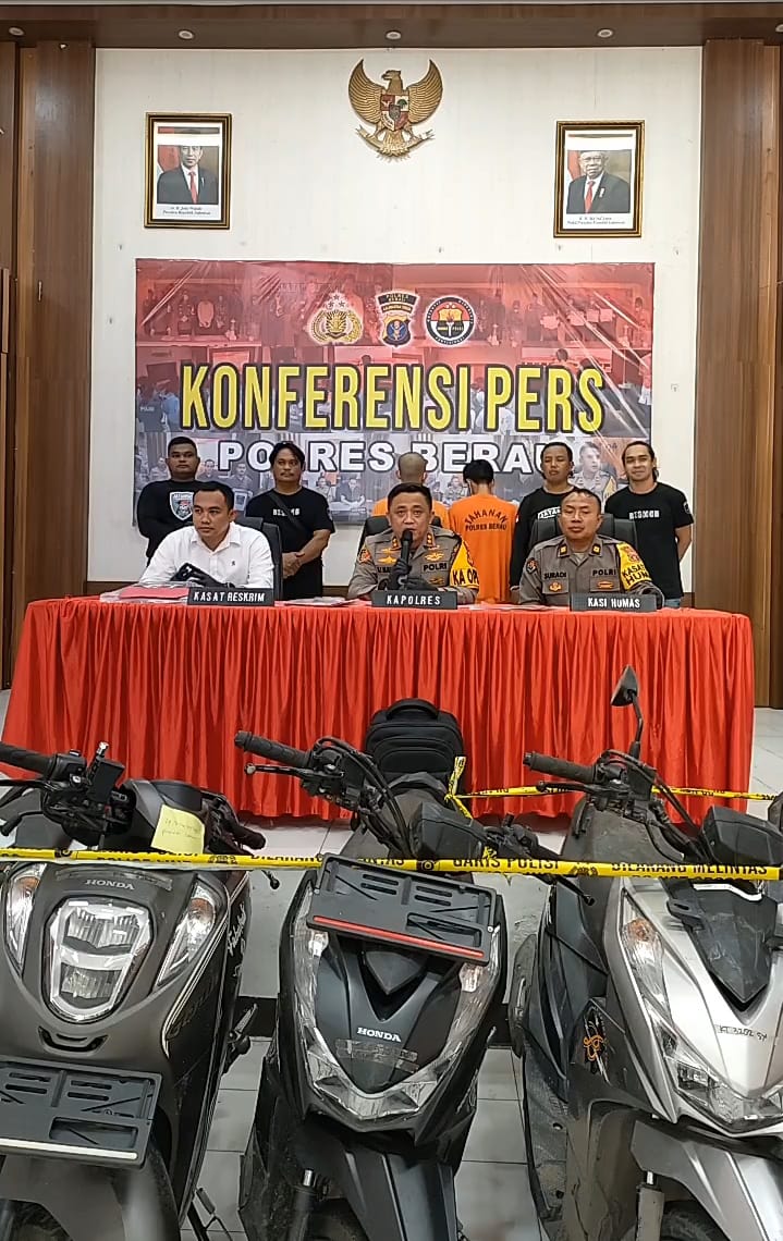 21 motor hasil curian lintas provinsi, tiga pelaku curanmor berhasil di amankan Polres Berau.