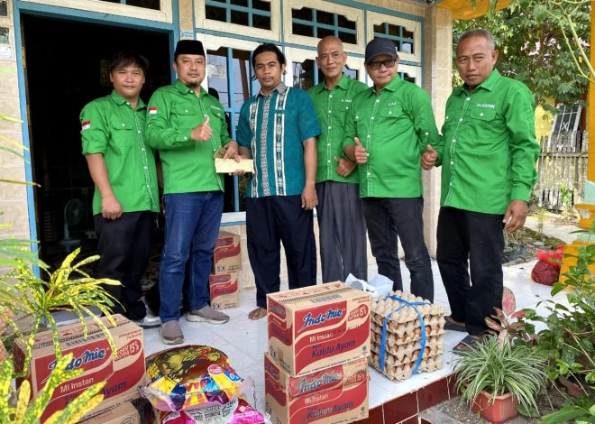 Salurkan Bantuan Sembako Dan Uang Tunai DPD PPP Berau Bantu Warga Yang Tertimpa Musibah Kebakaran Di Teluk Bayur