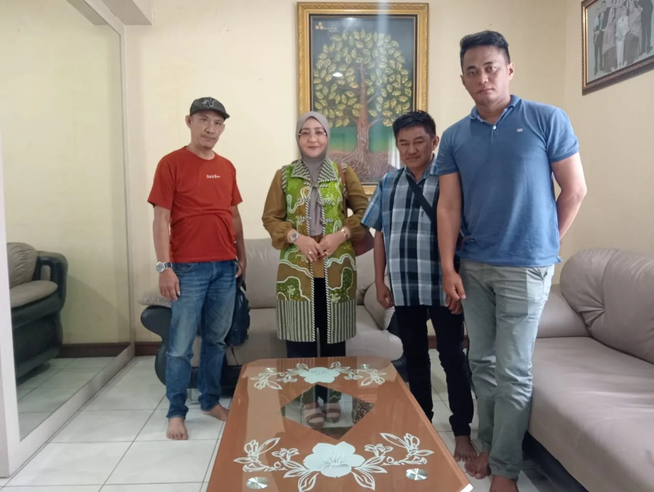 Bupati Berau Sri Juniarsih Mas menangapi Keluhan Ratusan Pengemudi (Drever) Speed Boat Membicarakan Masalah Penutupan Pintu Masuk Dan Pembongkaran Jembatan Menuju Danau Tempat Ubur-Ubur Dipulau Kakaban
