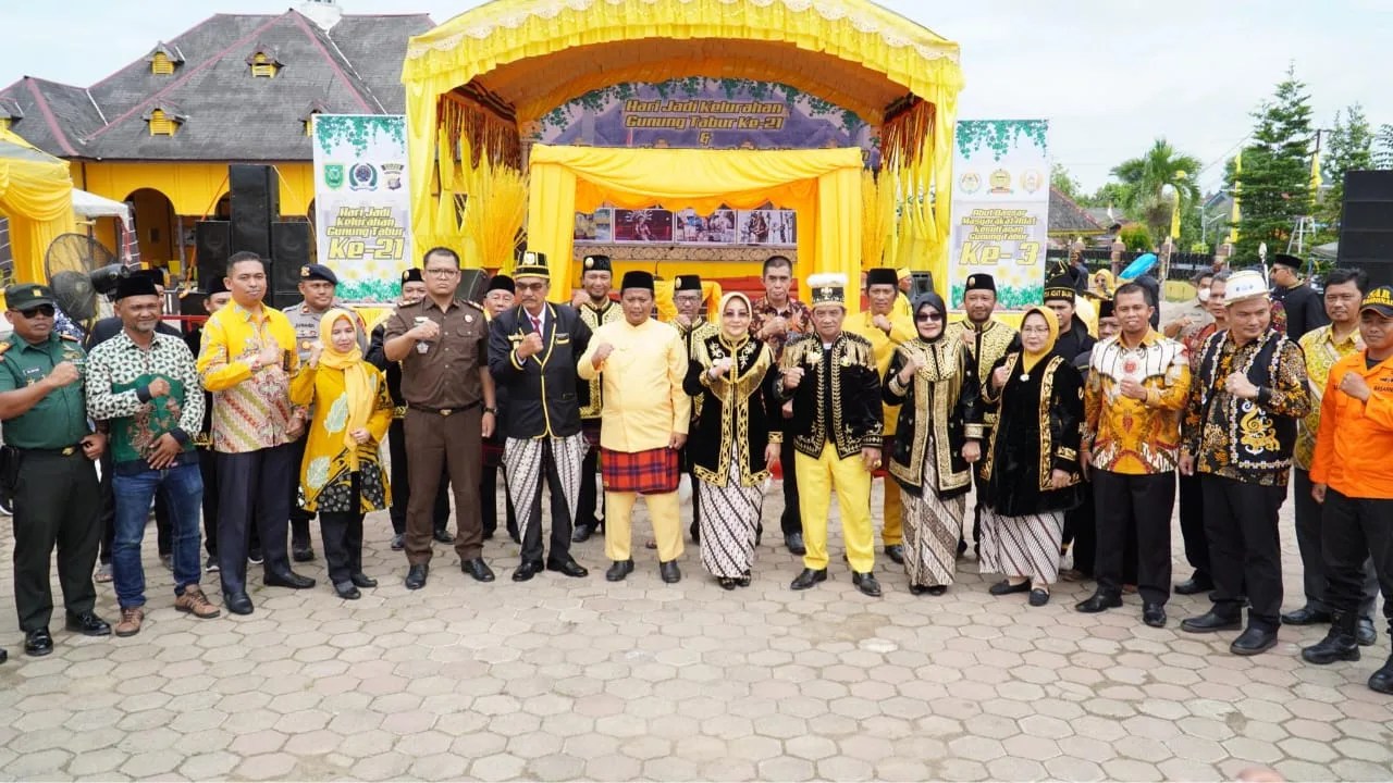 Kelurahan Gunung Tabur Rayakan Hari Jadi Ke-21 dan Abut Bassar Banua Ke-3, Dan Berbagai Kesenian Tradisional Dan Kegiatan Ke Masyarakat