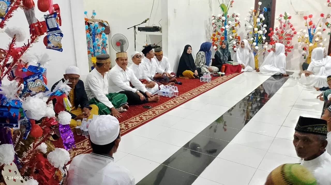 Ketua DPD Golkar Kabupaten PPU Dampingi Dayang Dona Faroek Menghadiri Maulid nabi Muhammad Saw