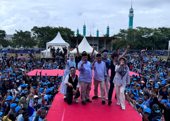 Masyarakat Berau Banjiri Lapangan Batiwakkal Hadiri Kampanye Akbar MP-AW, Unggulkan 24 Program Siap Dilaksanakan