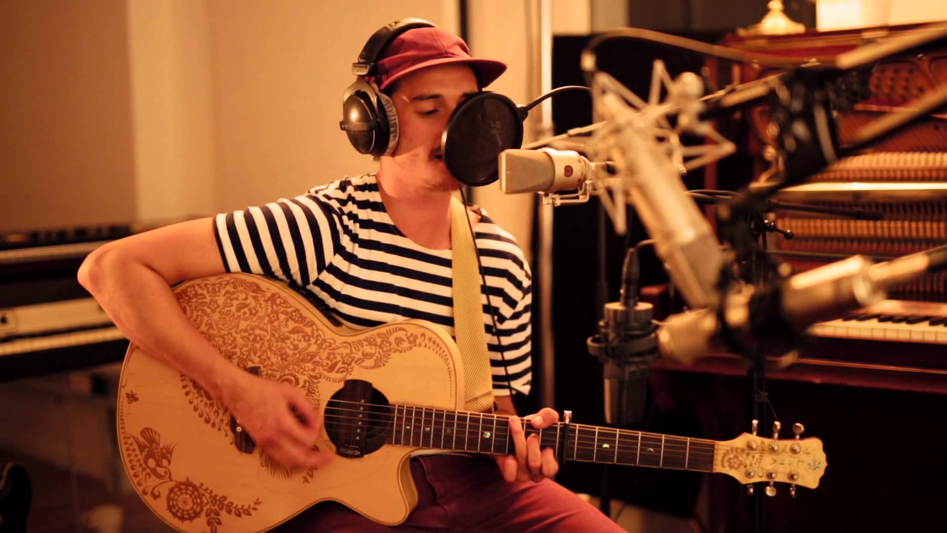 "She Moves" - Acoustic Version