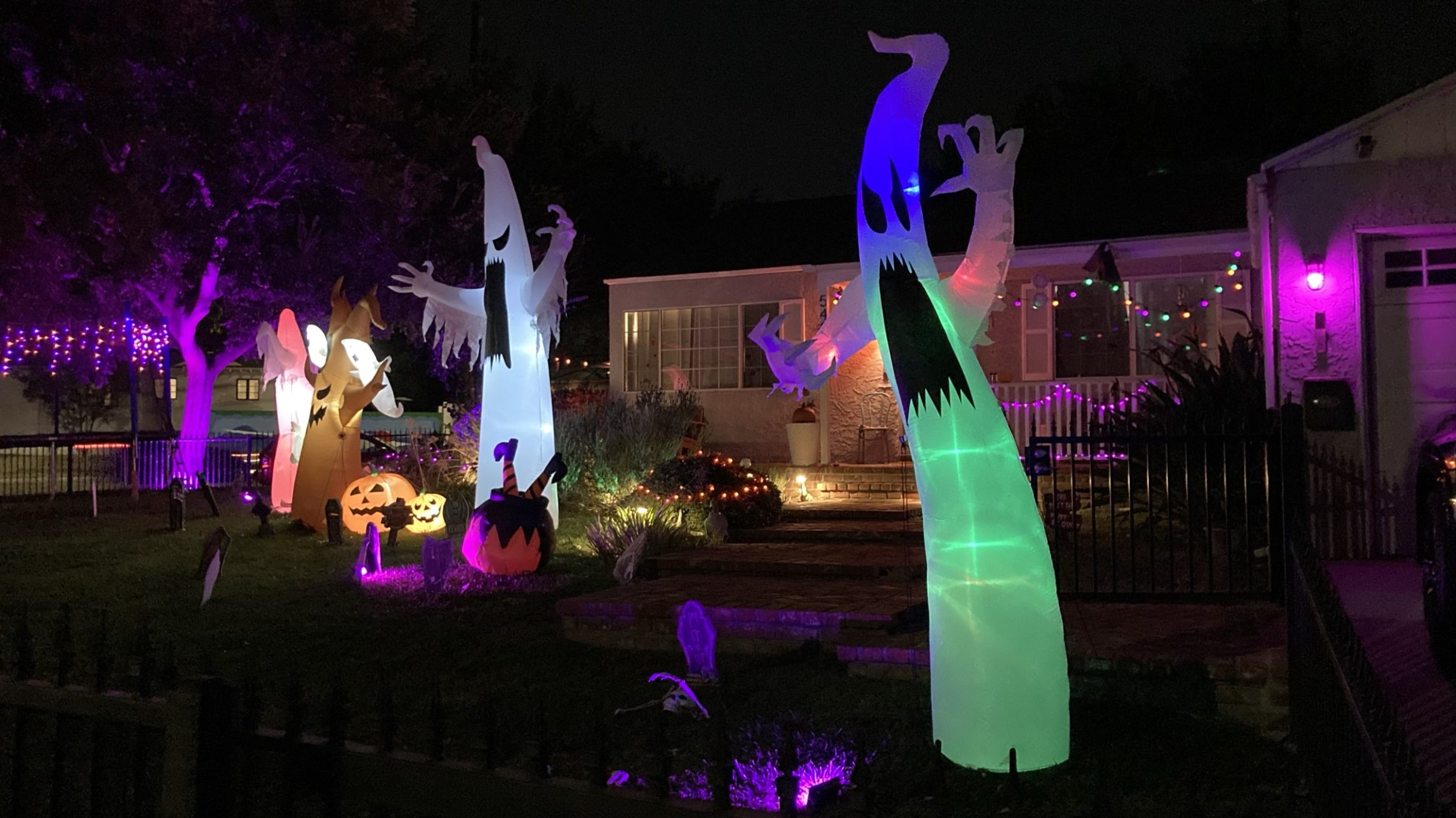 Burbank Yard Haunts 2021
