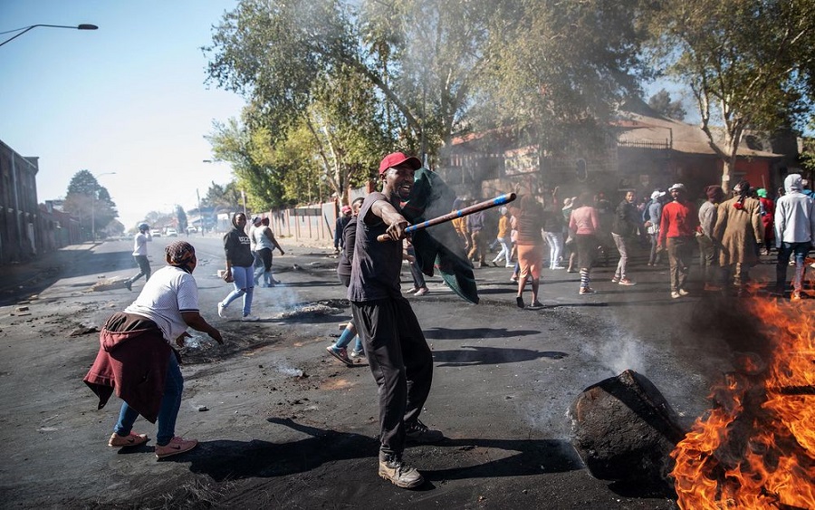 Xenophobia Attacks Force 5,645 Immigrants To Leave S/Africa