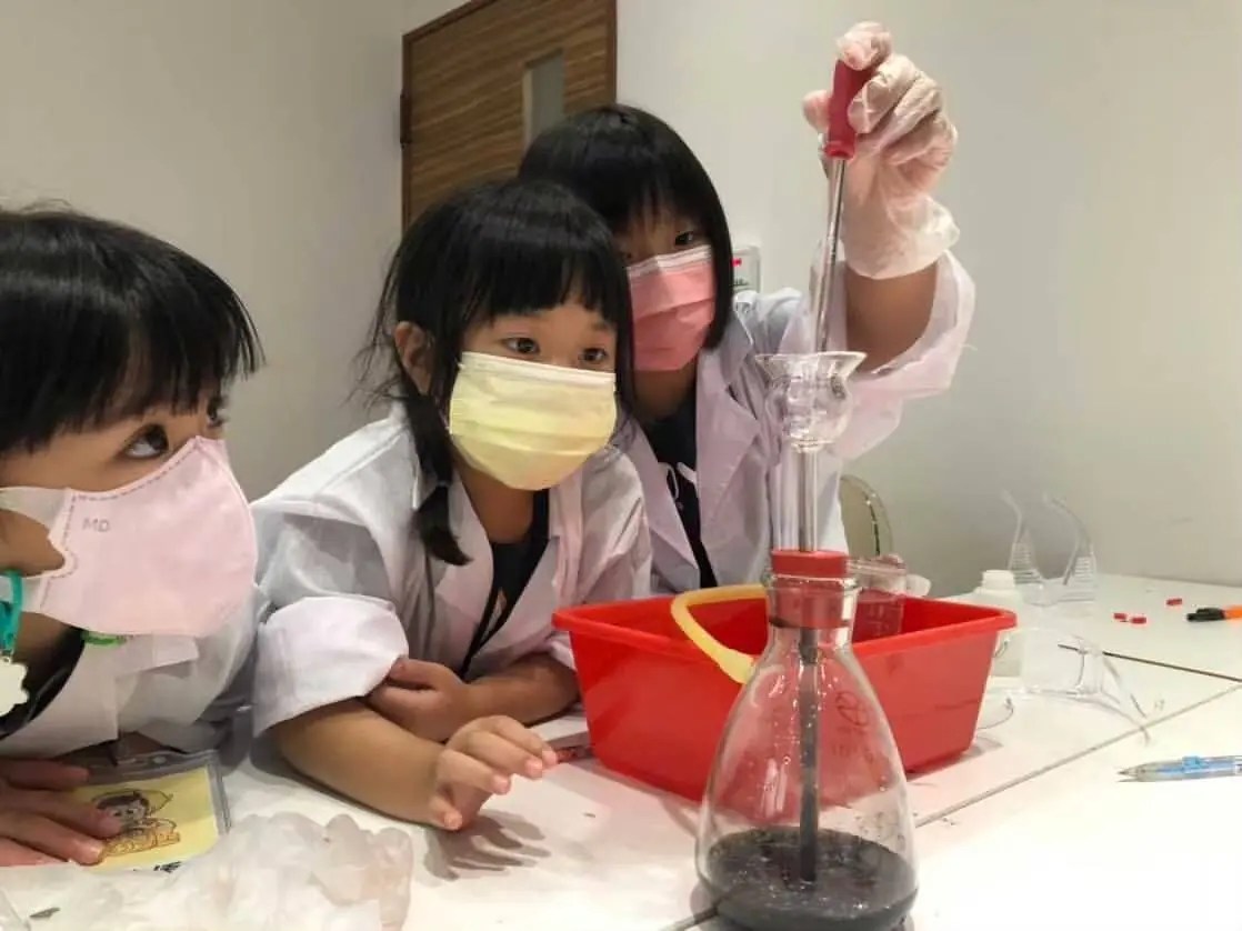 火山爆發現場