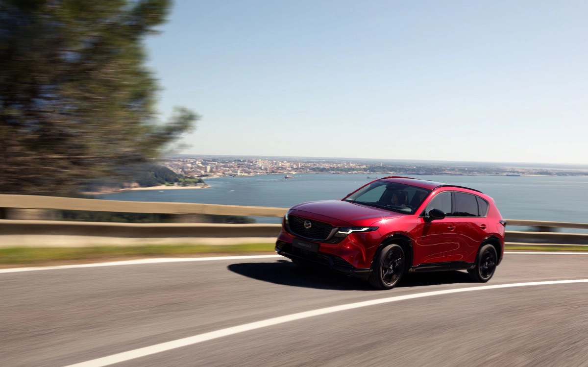 ALL-NEW MAZDA CX-5 全車系標配 i-ACTIV AWD，結合高強度鋼材使用比例達 63% 的高剛性車體與多項主被動安全科技，構築多層次防護。
