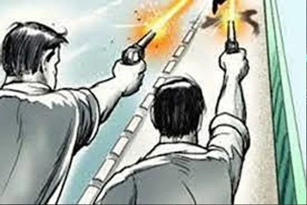 उत्तर प्रदेश की राजधानी लखनऊ के वृंदावन योजना के कालिंदी पार्क में दो पक्षों में हुई गोलाबारी और चलीं गोलियां