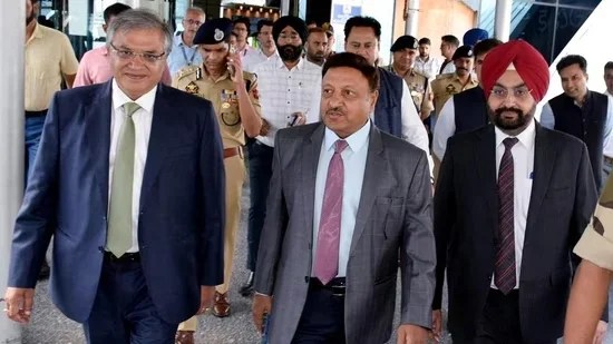जम्मू कश्मीर विधानसभा चुनाव 18 व 25 सितम्बर और एक अक्टूबर को तो हरियाणा विधानसभा चुनाव एक अक्टूबर को होंगे