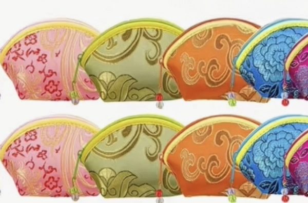 GIFT POUCH