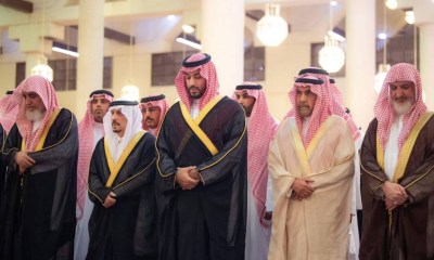 ولي العهد يشارك في صلاة الميت على آل الشيخ