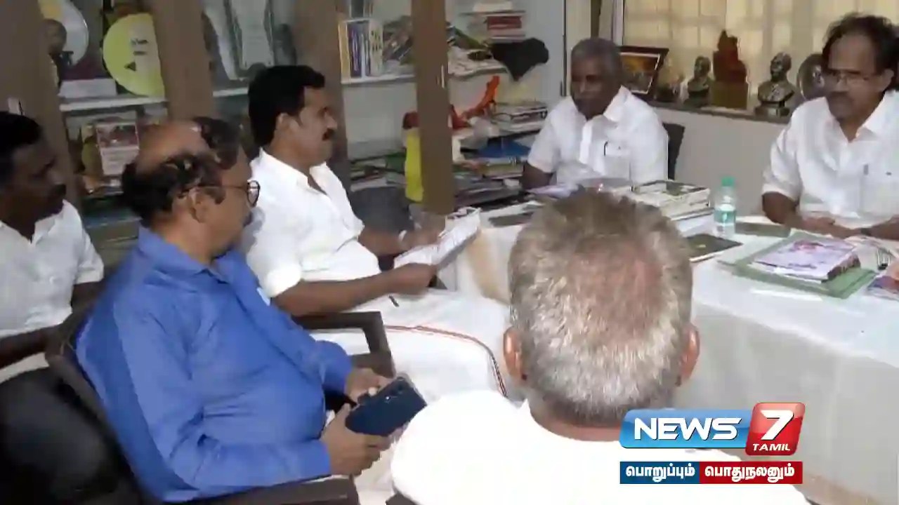 சிபிஐ(எம்) அலுவலகத்தில் தவெக நிர்மல குமார் ; ஆட்சியமைக்க ஆதரவு அளிக்க கோரி வலியுறுத்தல்…!