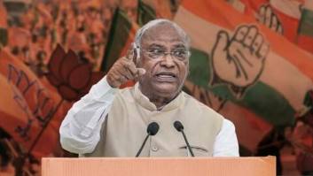 Congress contacts Nitish Kumar in the midst of the Bihar crisis