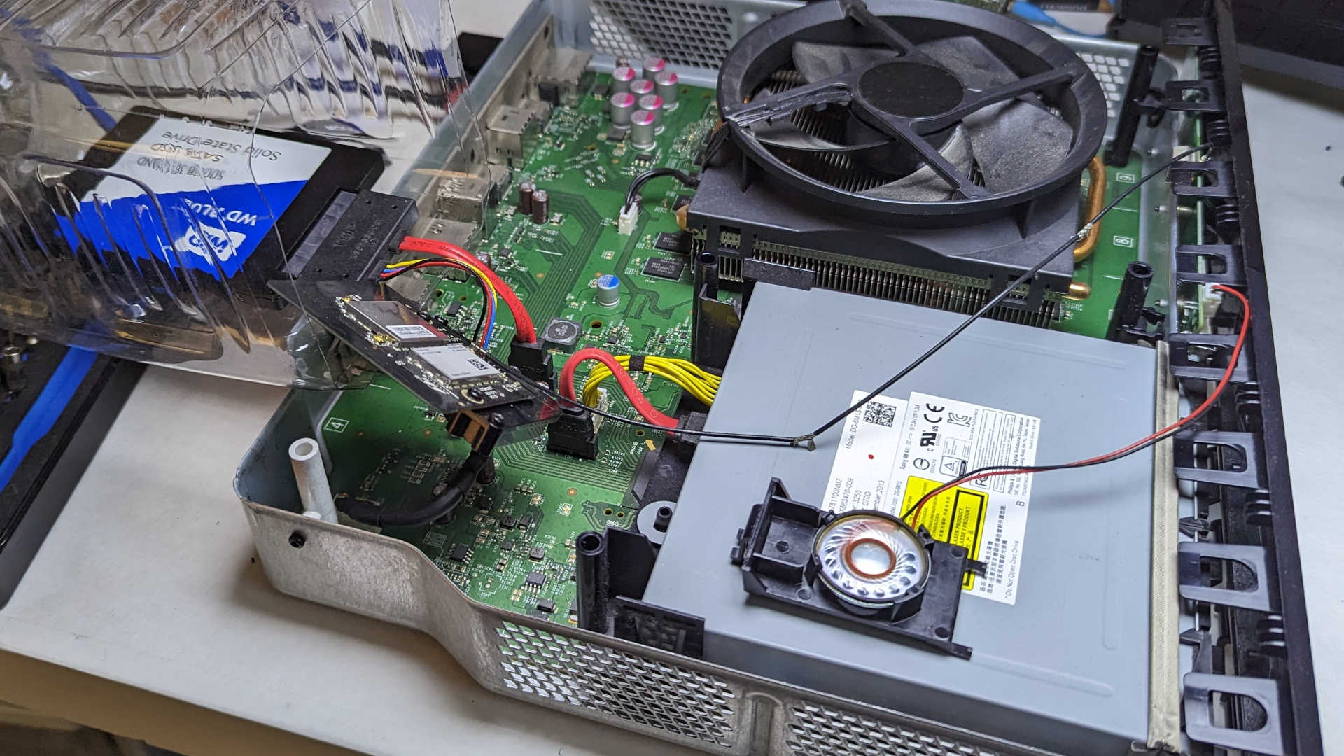Xbox One SSD Upgrade Successful – New Screwdriver