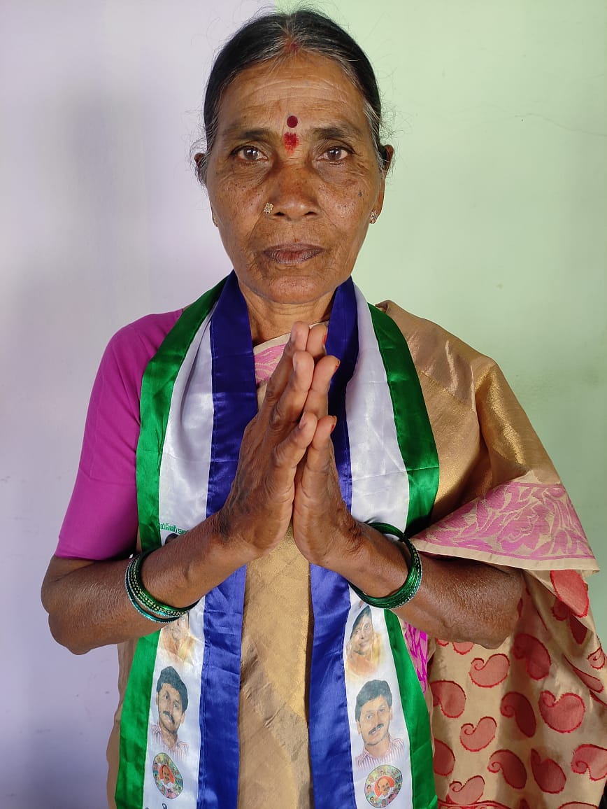 బుక్కాపురం సర్పంచ్​గా గెలుపొందిన కందుల వరలక్ష్మీ
