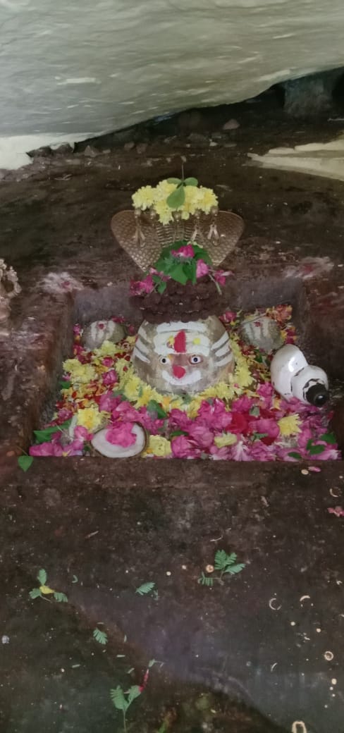 శ్రీగిరిక్షేత్రంలో వెలిసిన పంచలింగేశ్వర స్వామి ​