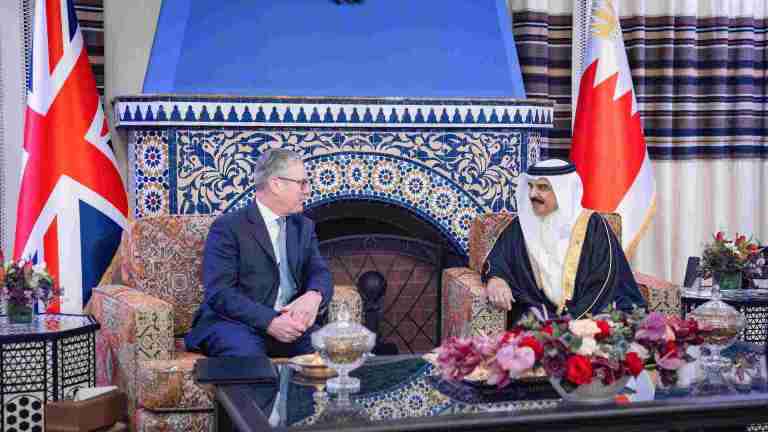 Bahrain and UK review regional tensions and economic risks