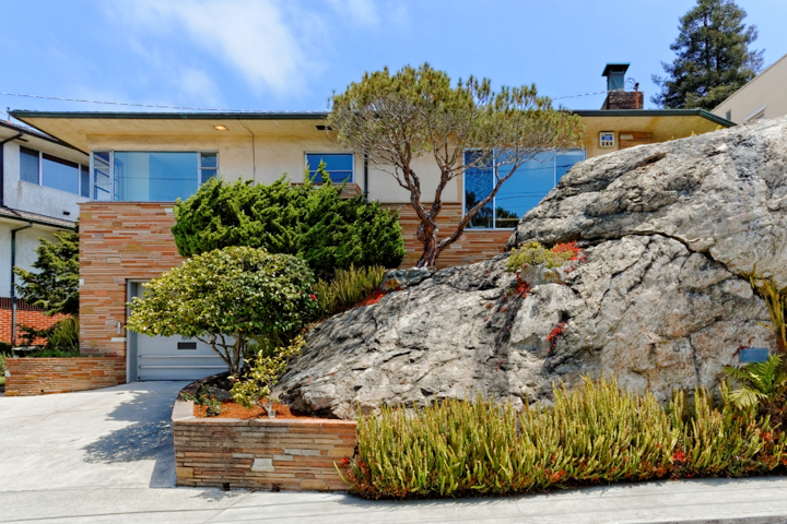 Wire: Berkeley Hills neighborhood is fastest aging in Bay Area; Homeless Response Team audited