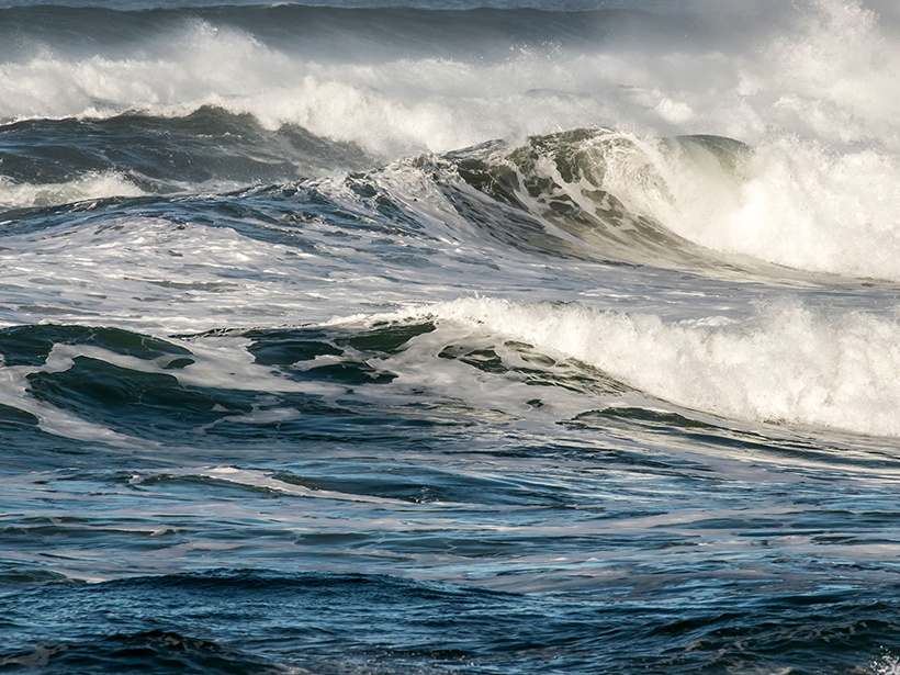 Fotografía de olas rompiendo