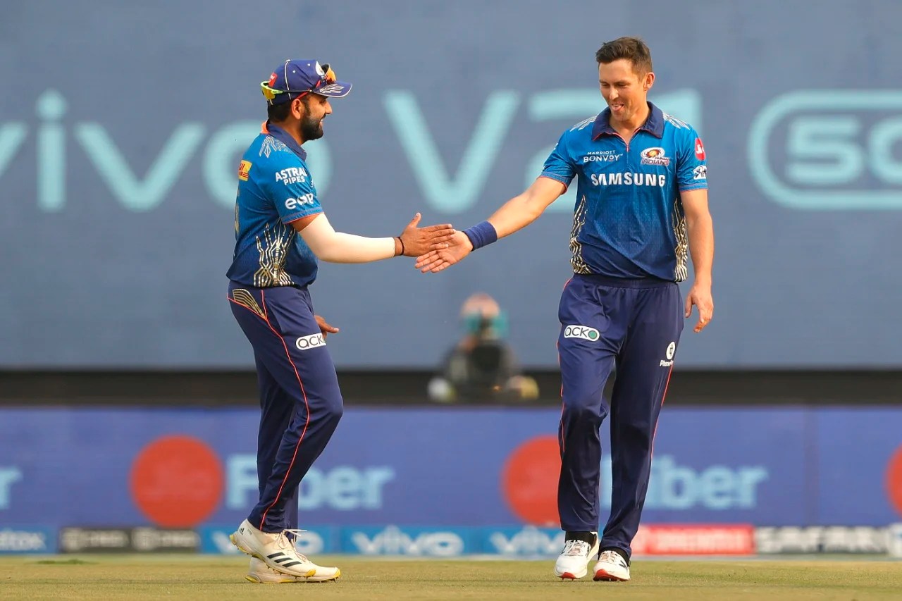 Trent Boult of Mumbai Indians along with Rohit Sharma