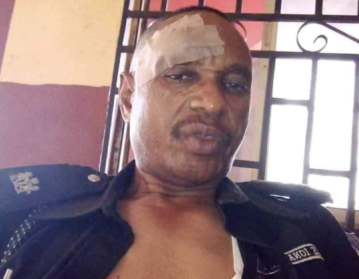 Secondary school students ‘break’ DPO’s head in Ogun