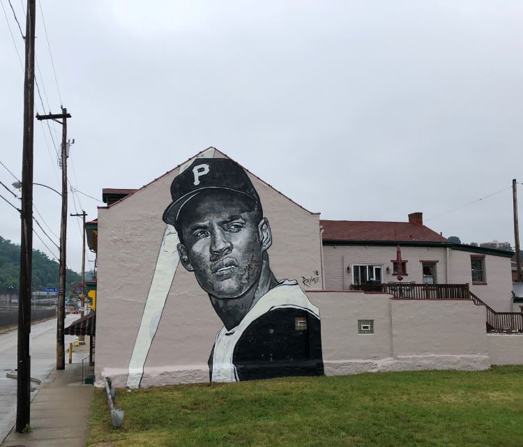 Jeremy Raymer knocks it out of the park with Clemente mural