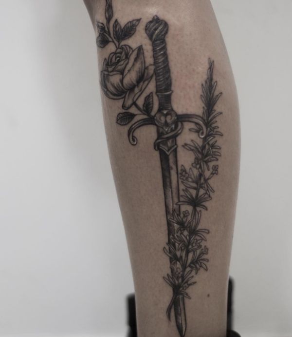 20 Sword Tattoo Motifs And Their Symbolic Which Means Nexttattoos