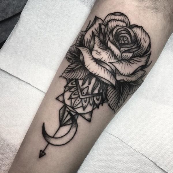99 Roses Tattoos Designs For Ladies Nexttattoos