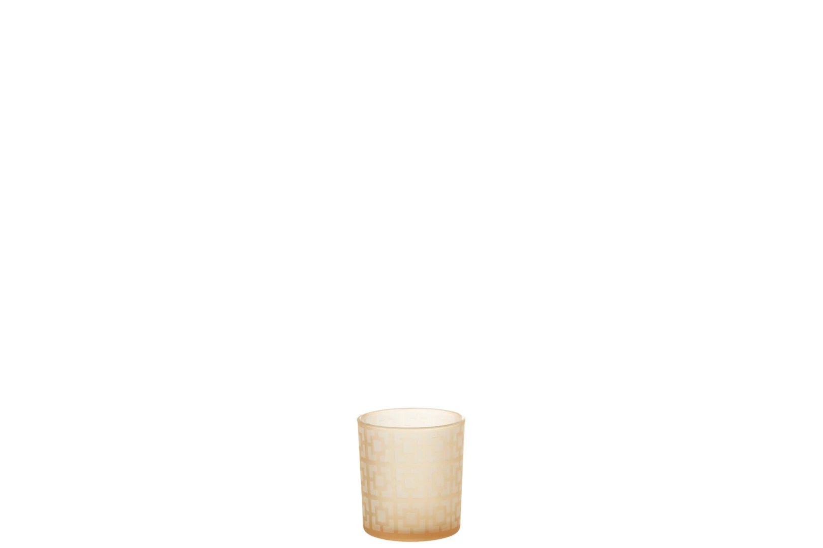 Een enkele Theelichthouder Vierkant Glas Beige Klein met een subtiel geometrisch patroon staat middenonder op een effen witte achtergrond.