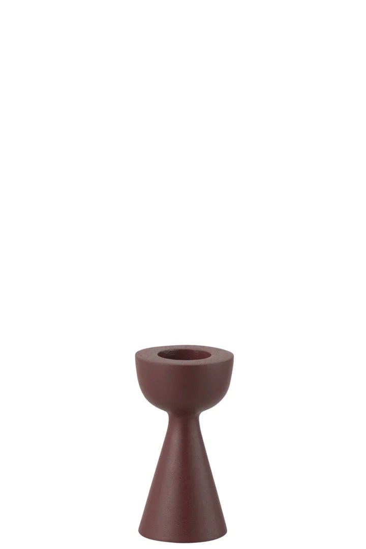 De Kaarsenhouder Kegel Aluminium Bordeaux Klein is een kleine, moderne kandelaar met een donkere roodbruine afwerking en zandlopervorm, met een brede basis en ronde topopening, afgebeeld op een effen witte achtergrond.