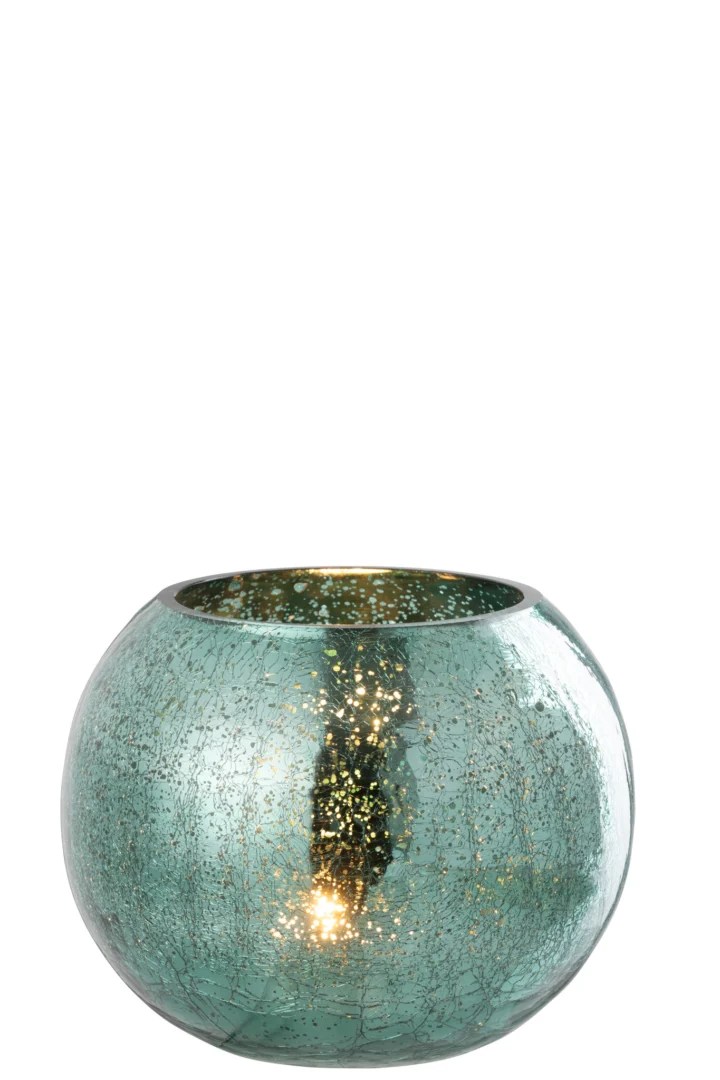 Theelichthouder Bal Craquelure Glas Watergroen Groot is een ronde, groenblauwe glazen kandelaar met een gebarsten textuur en gouden spikkels, die het licht weerkaatsen voor een warm, glinsterend effect.