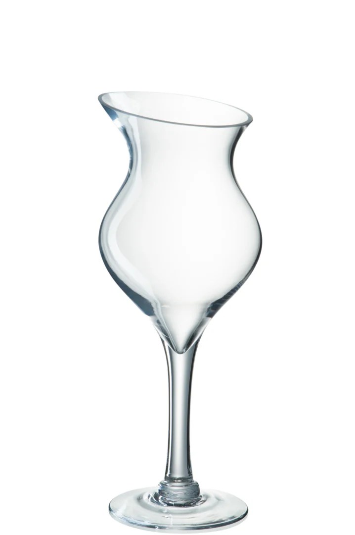 Een helder, klein Kaarsenhouder Coupé Schuin Glas met een asymmetrische, schuine rand staat rechtop op een witte achtergrond.