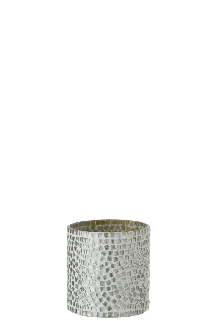 De Kaarsenhouder Orkaan Mozaïekglas Wit Zilver Klein is een kleine, ronde zilveren kandelaar met een gestructureerd mozaïekpatroon tegen een effen witte achtergrond.