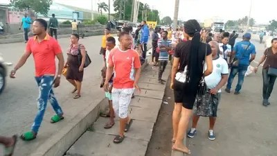 Lagos Commuters Stranded As Commercial Drivers Protest Extortion by Govt Agencies