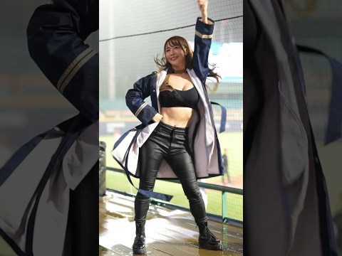 カッパの中はセクシーコス。 #卡卡 #台湾チア #cpbl #中華職棒 #fubonangels 新莊棒球場 2023/10/20【台湾チアTV】