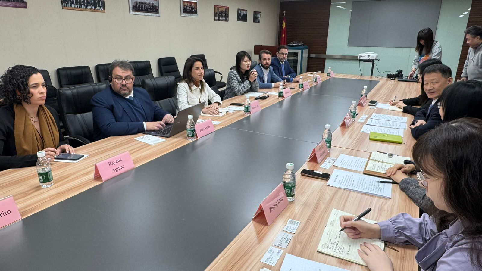 https://i0.wp.com/nilljunior.com.br/wp-content/uploads/2025/10/raquel-china-negocios.jpeg?