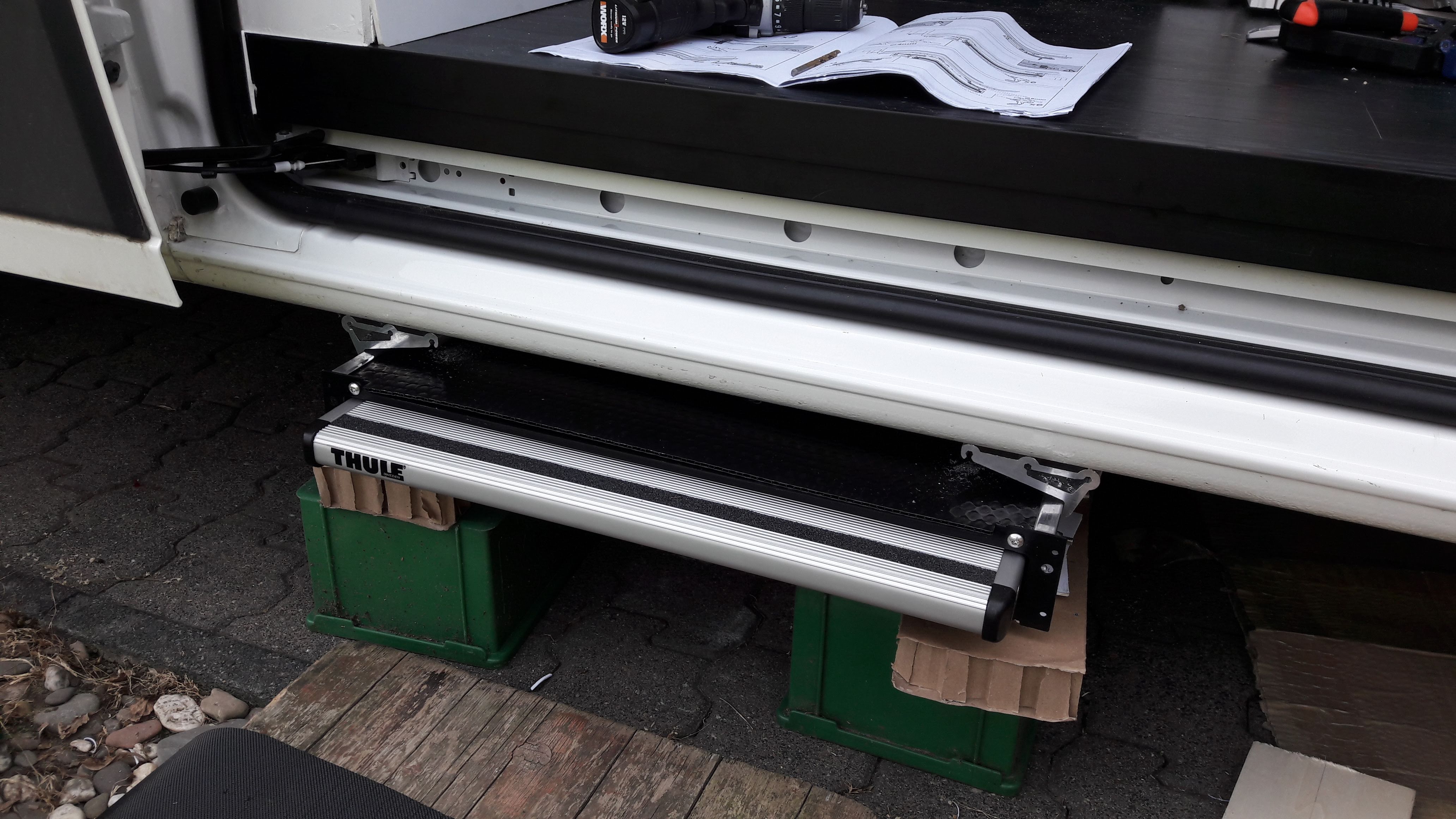 Trittstufe Thule Slide Out Step Im Camper Nils Campervan