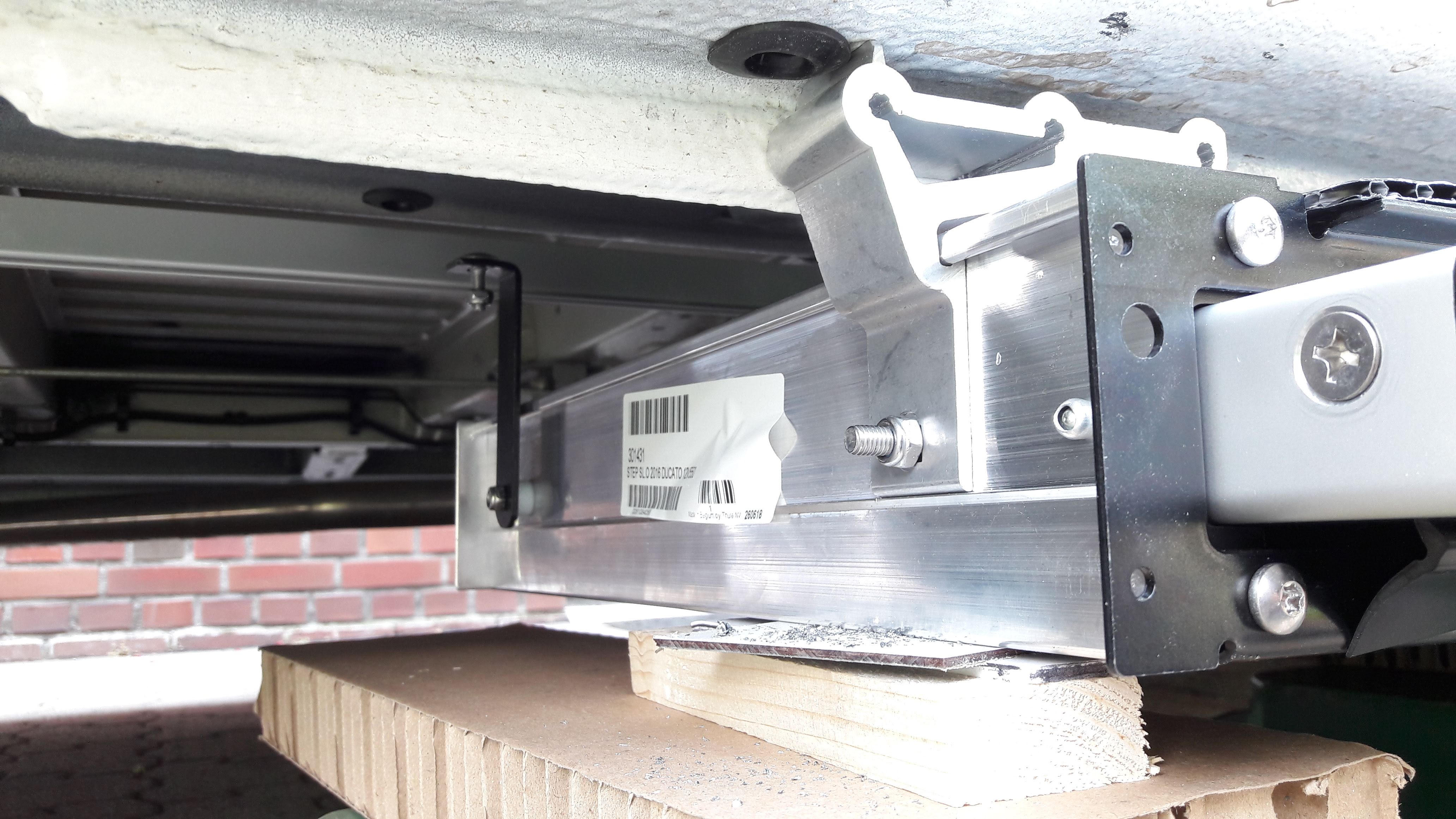 Trittstufe Thule Slide Out Step Im Camper Nils Campervan