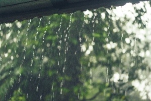 Karnataka weather forecast with orange and yellow rain alerts