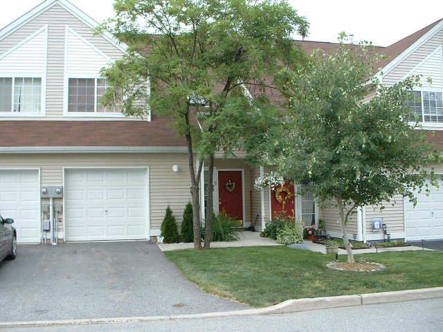 Falcon Ridge Condos Hamburg NJ