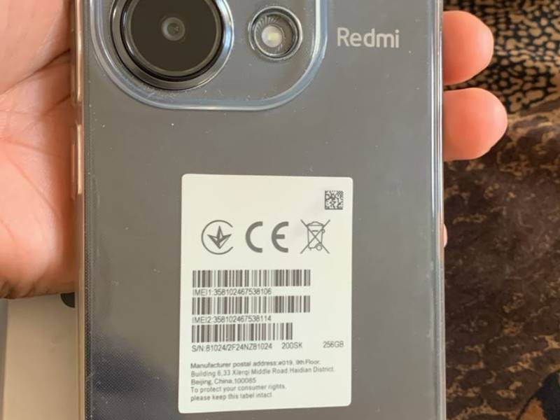 Xiaomi redmi note 13 pro comme neuf négociable