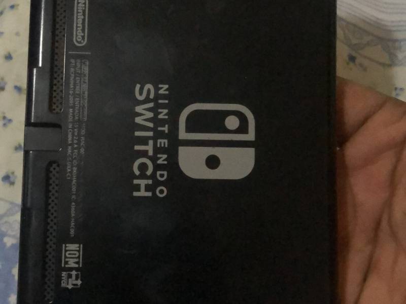 Nintendo switch + projecteur à vendre