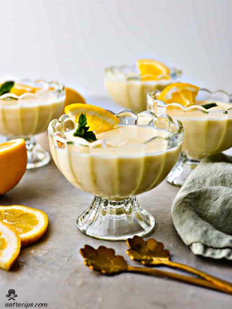 Easy Lemon Posset with lemon